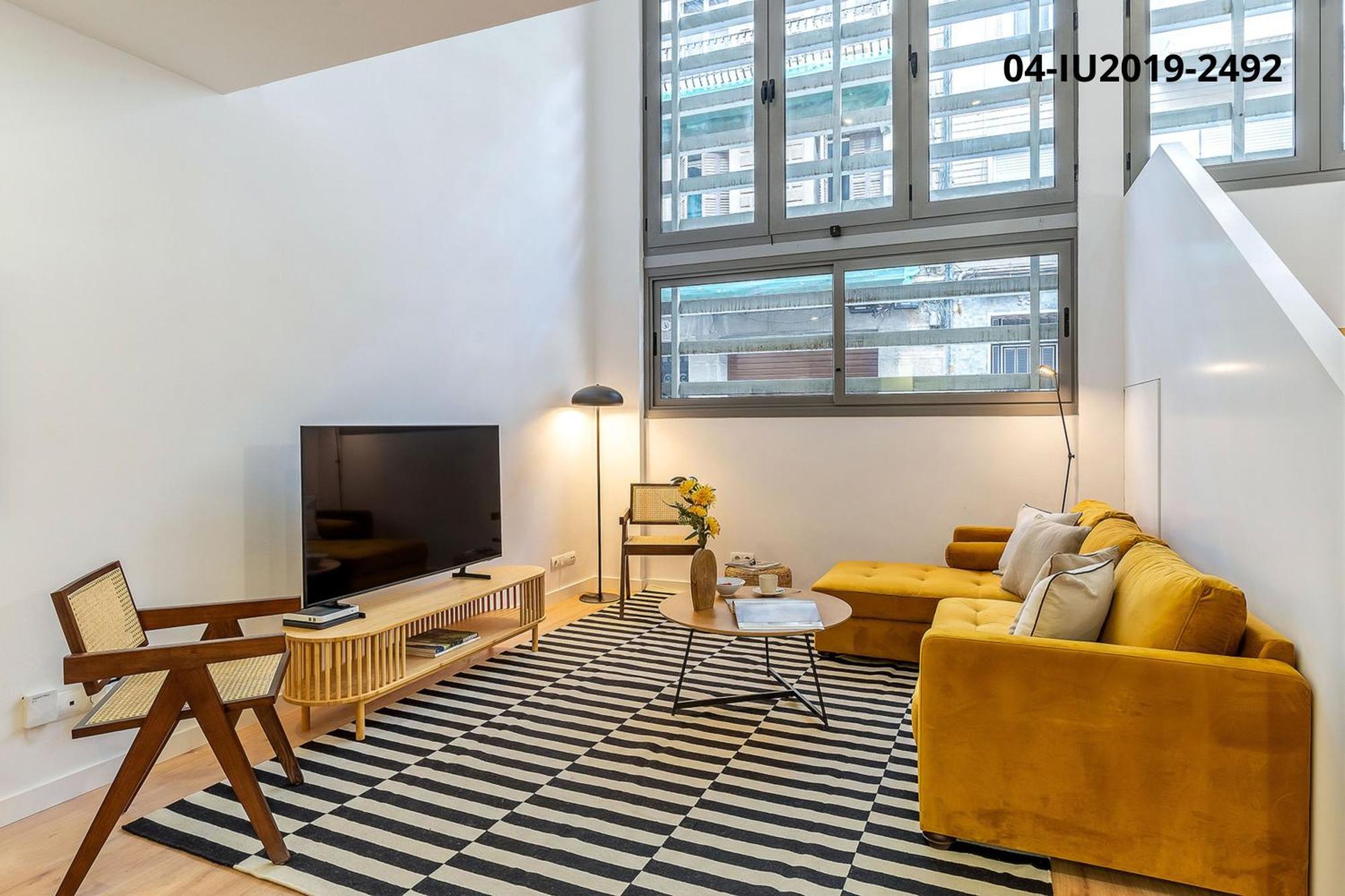 4256 - Ab Les Corts Bi Appartement *
